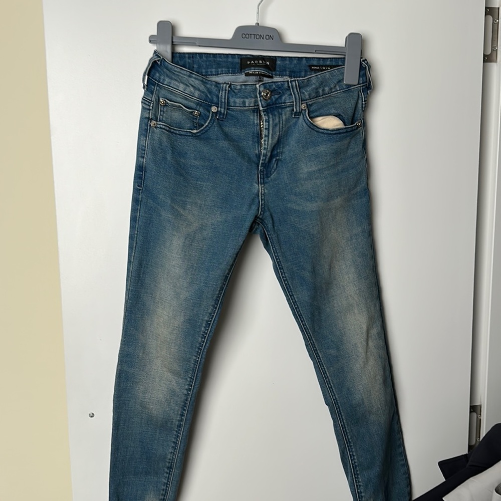 Skinny jeans